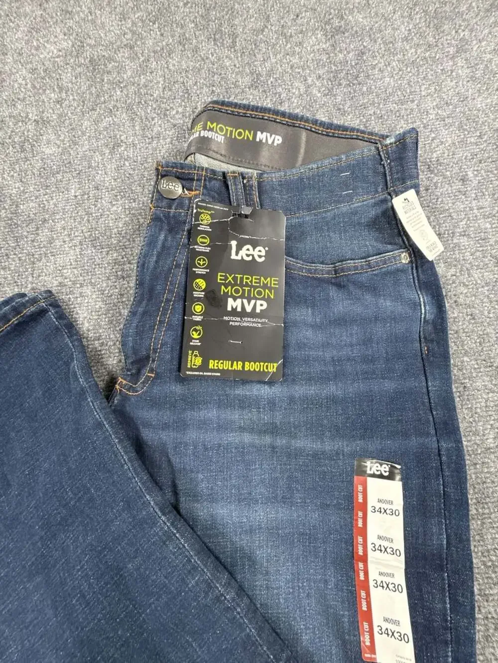 Lee Men's Extreme Motion MVP Regular Bootcut Jeans, Andover Wash, Size 34x30